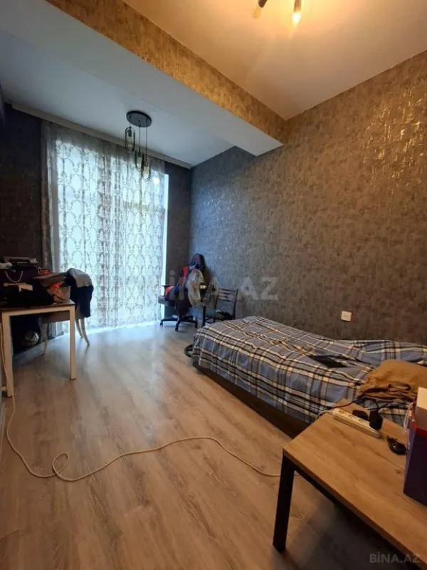 Satılır 3 otaqlı mənzil 98 m²