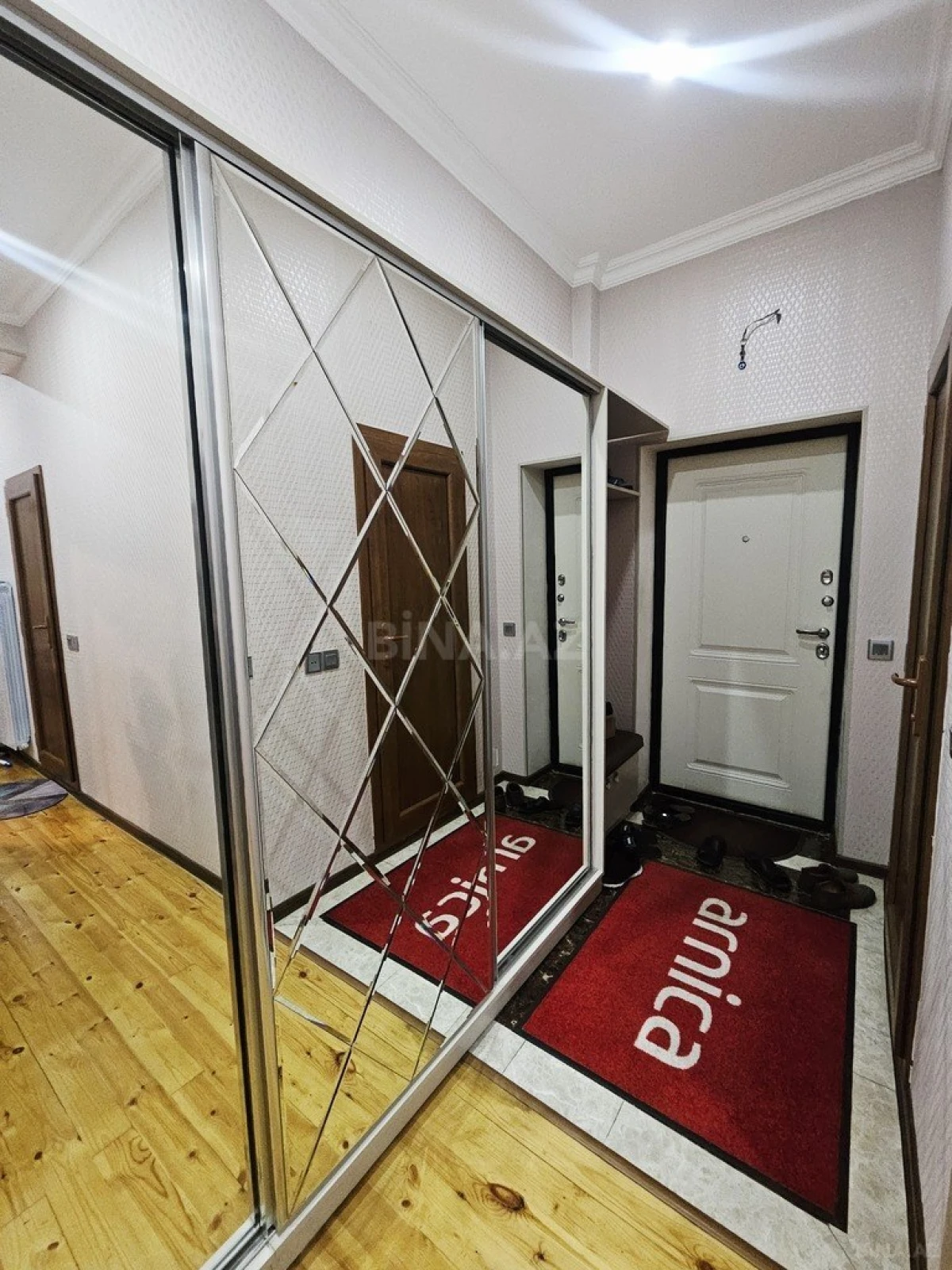 Satılır 3 otaqlı mənzil 106 m²