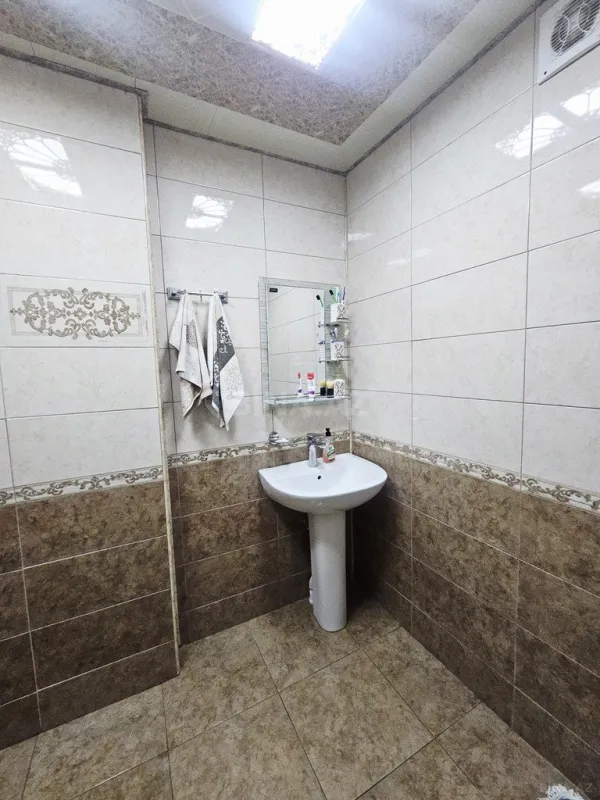 Satılır 3 otaqlı mənzil 106 m²