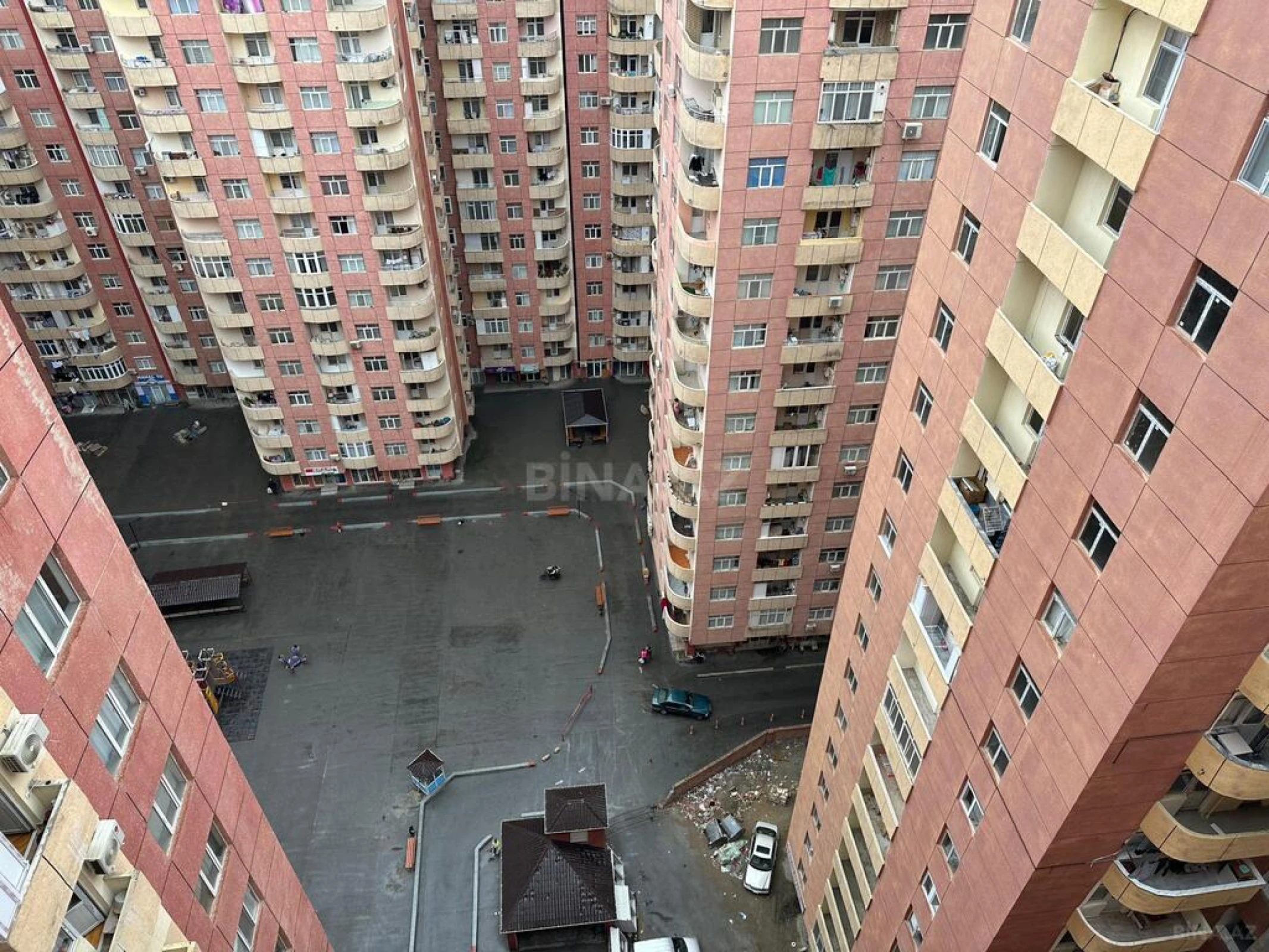 Satılır 3 otaqlı mənzil 120 m²