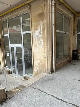 Satılır obyekt 54 m²