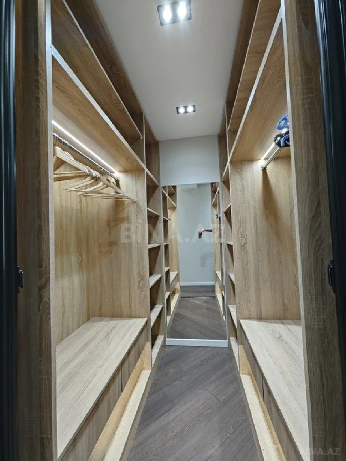 Kirayə verilir 2 otaqlı mənzil 88 m²