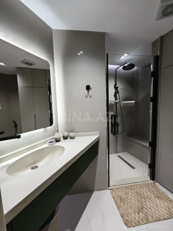 Kirayə verilir 2 otaqlı mənzil 88 m²