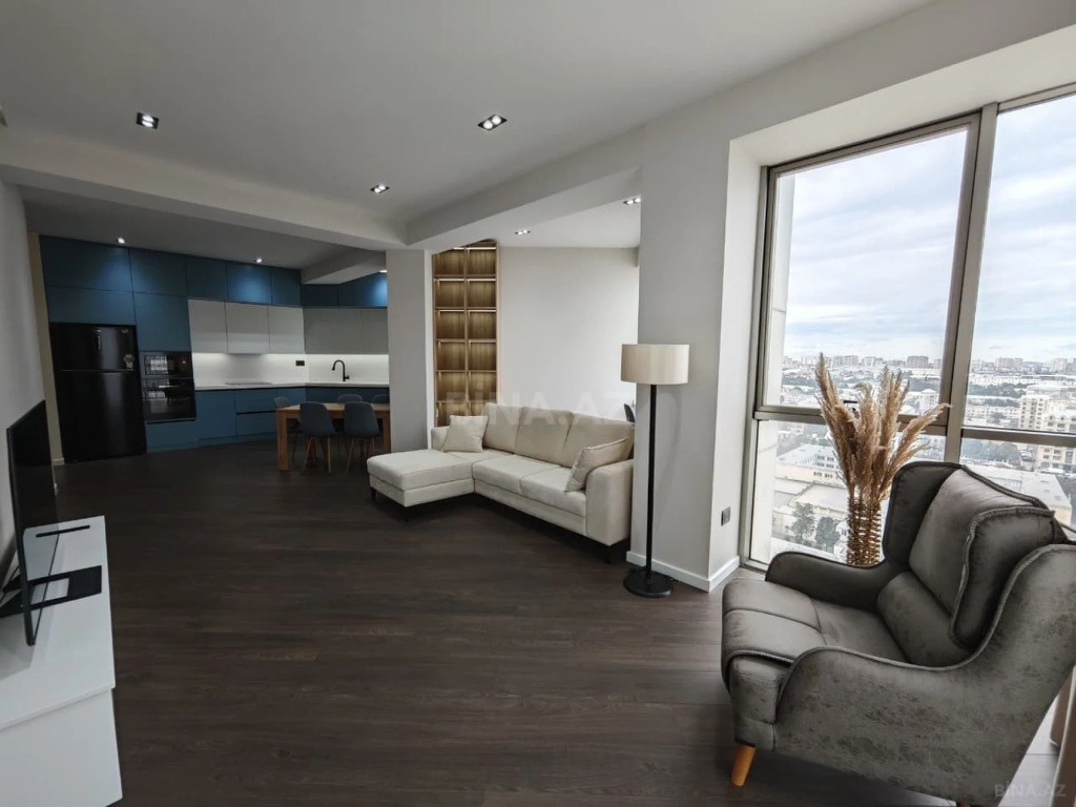 Kirayə verilir 2 otaqlı mənzil 88 m²