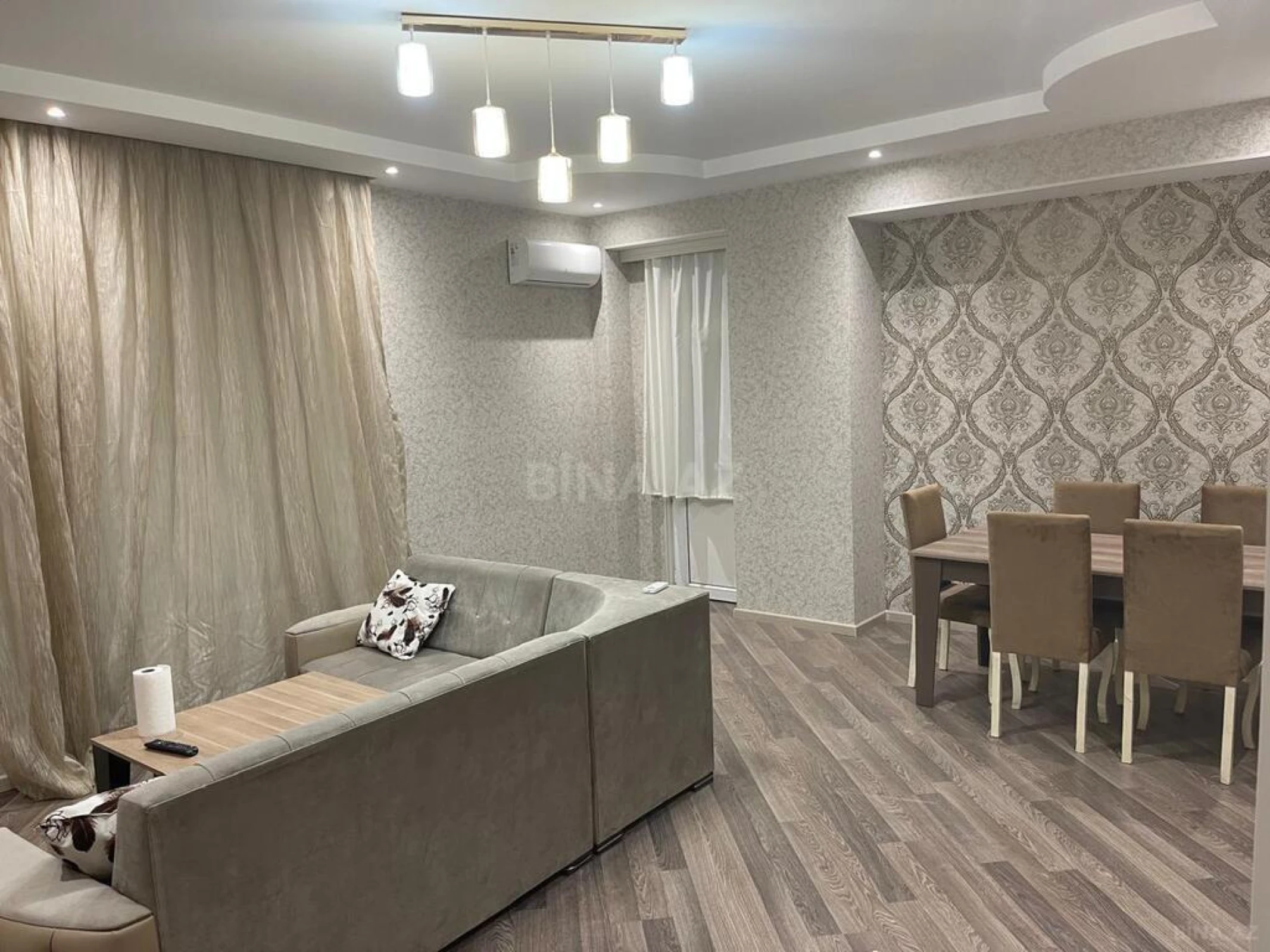 Satılır 2 otaqlı mənzil 100 m²