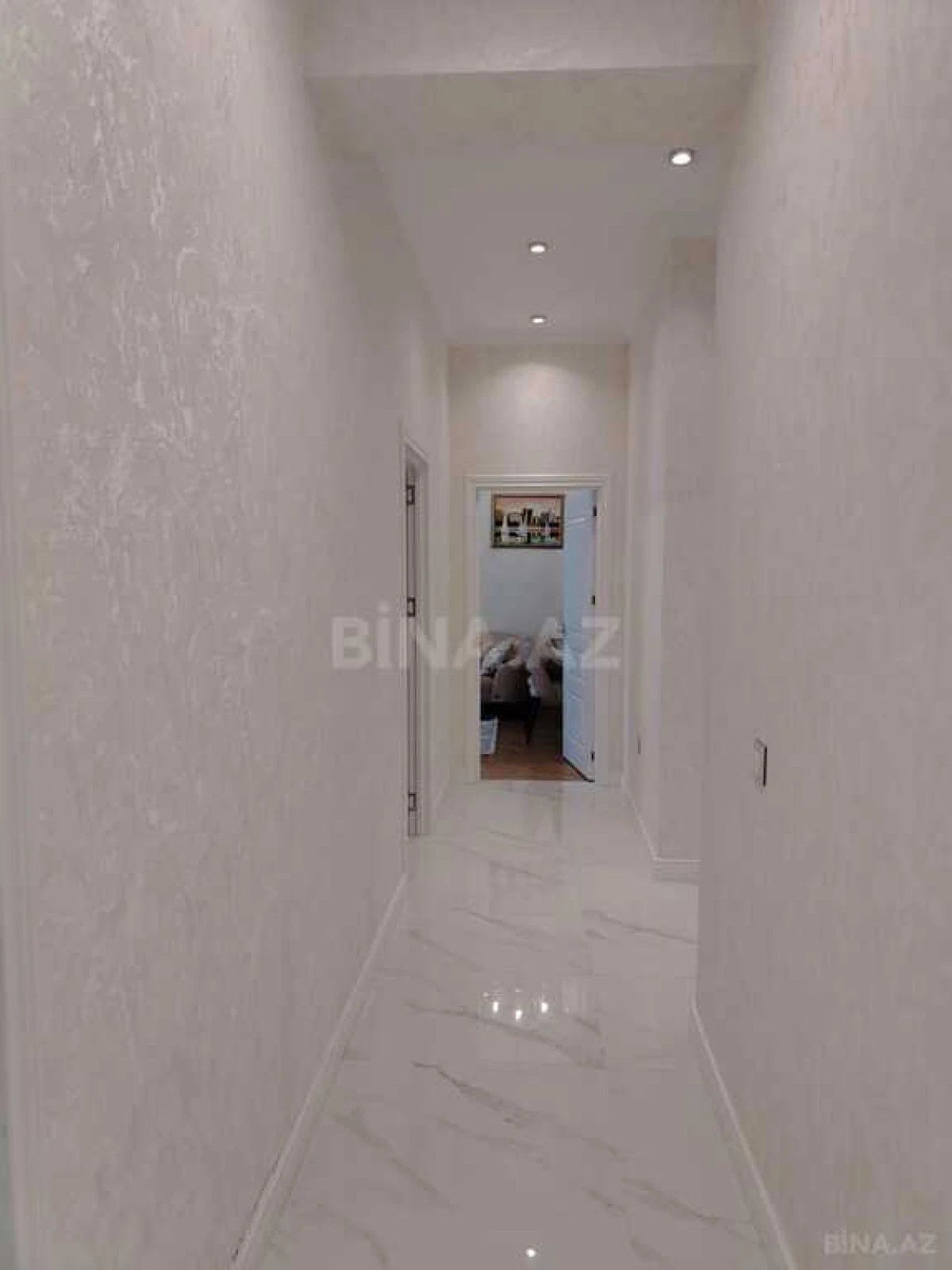Satılır 3 otaqlı mənzil 102 m²