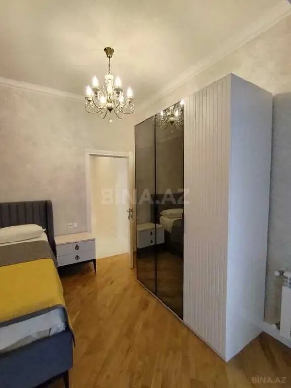 Satılır 3 otaqlı mənzil 102 m²