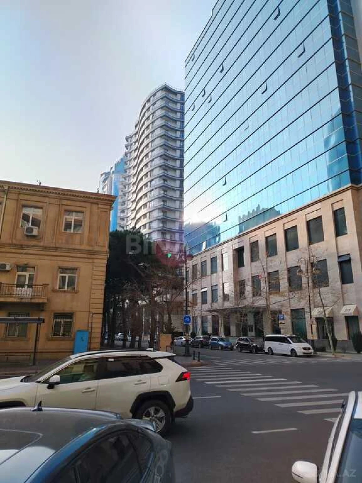 Satılır 3 otaqlı mənzil 102 m²