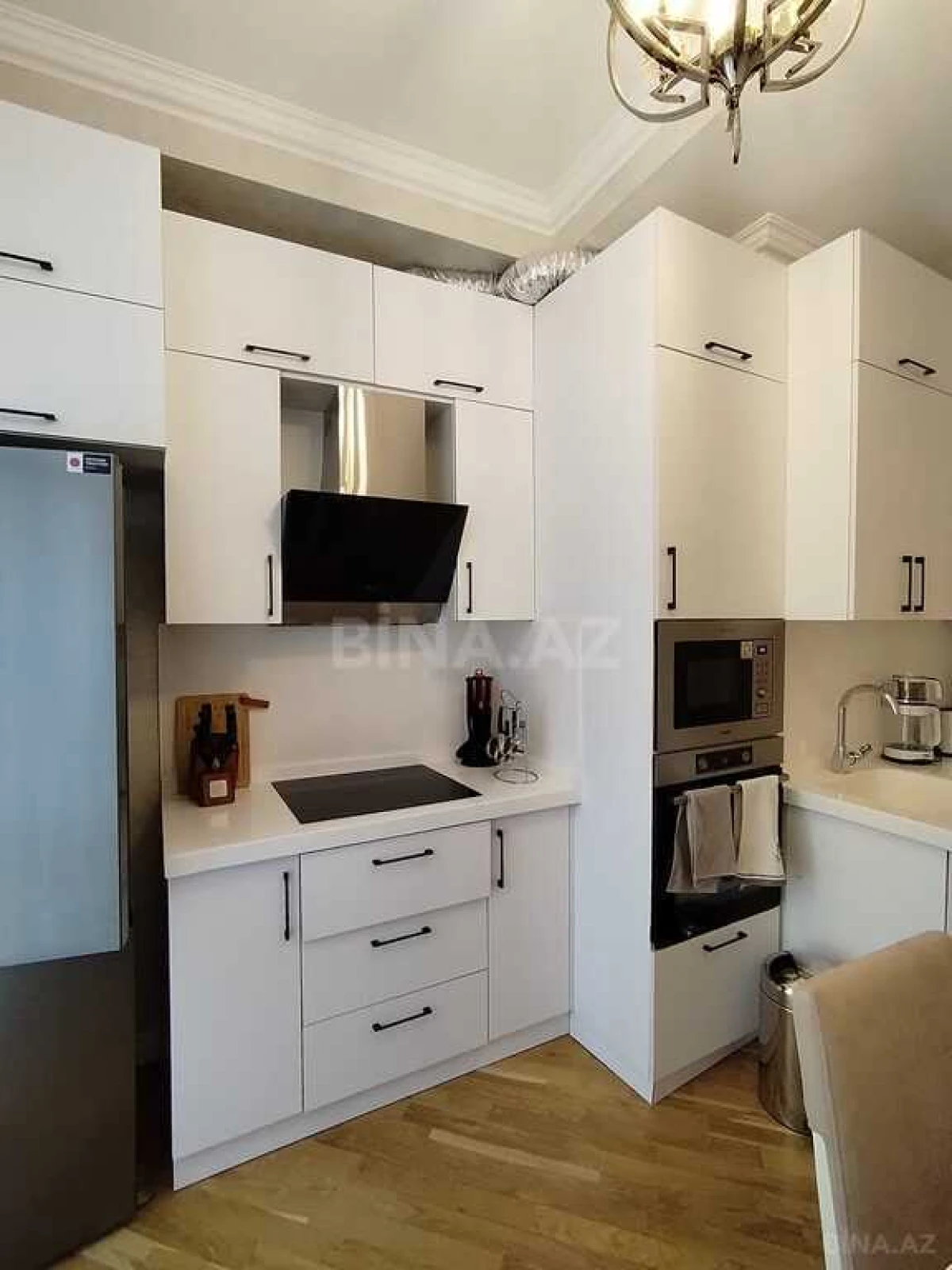 Satılır 3 otaqlı mənzil 102 m²