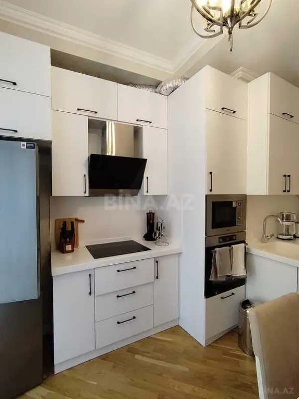Satılır 3 otaqlı mənzil 102 m²