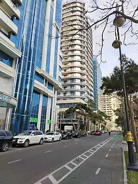 Satılır 3 otaqlı mənzil 102 m²