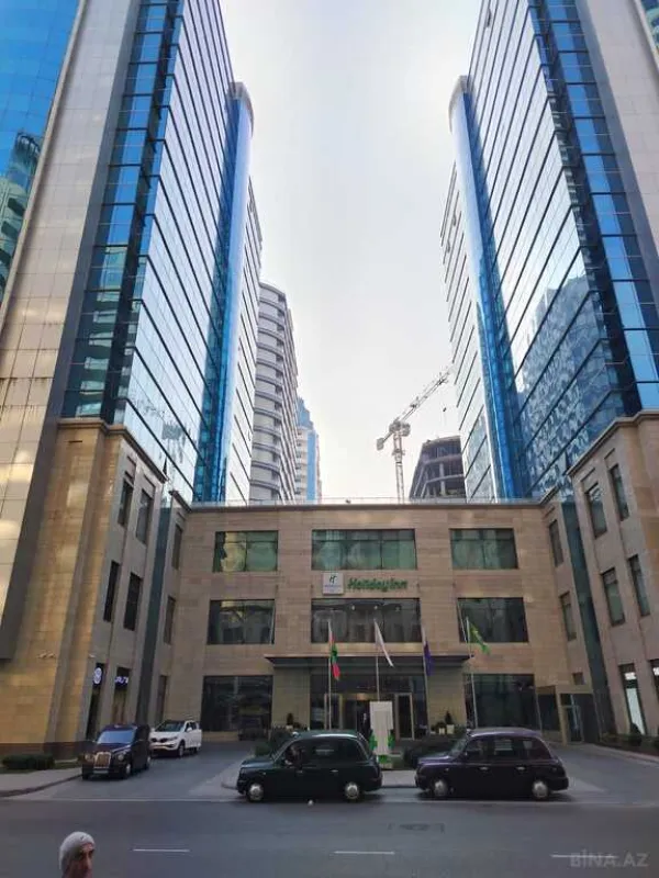 Satılır 3 otaqlı mənzil 102 m²