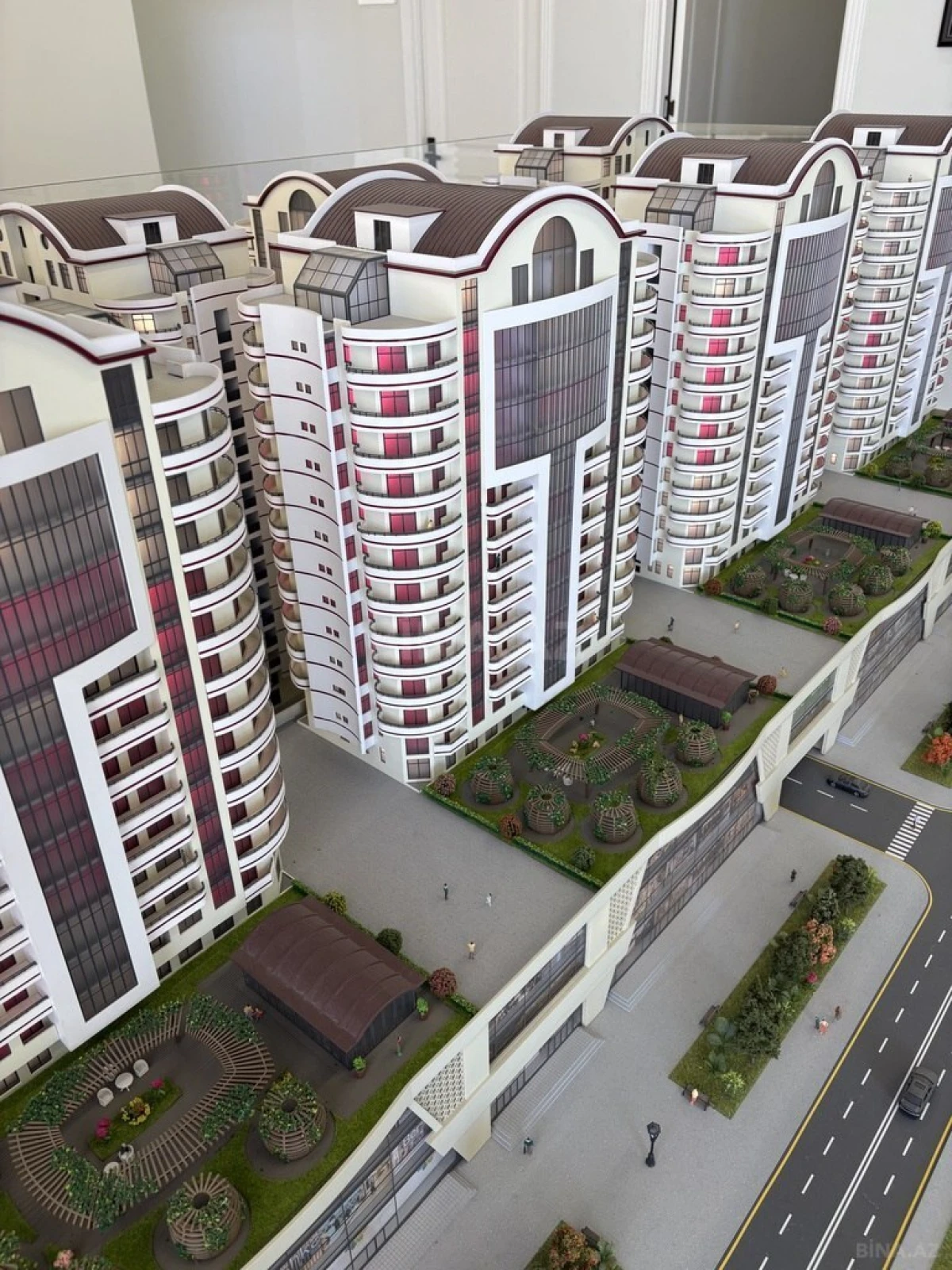 Satılır 2 otaqlı mənzil 77.5 m²