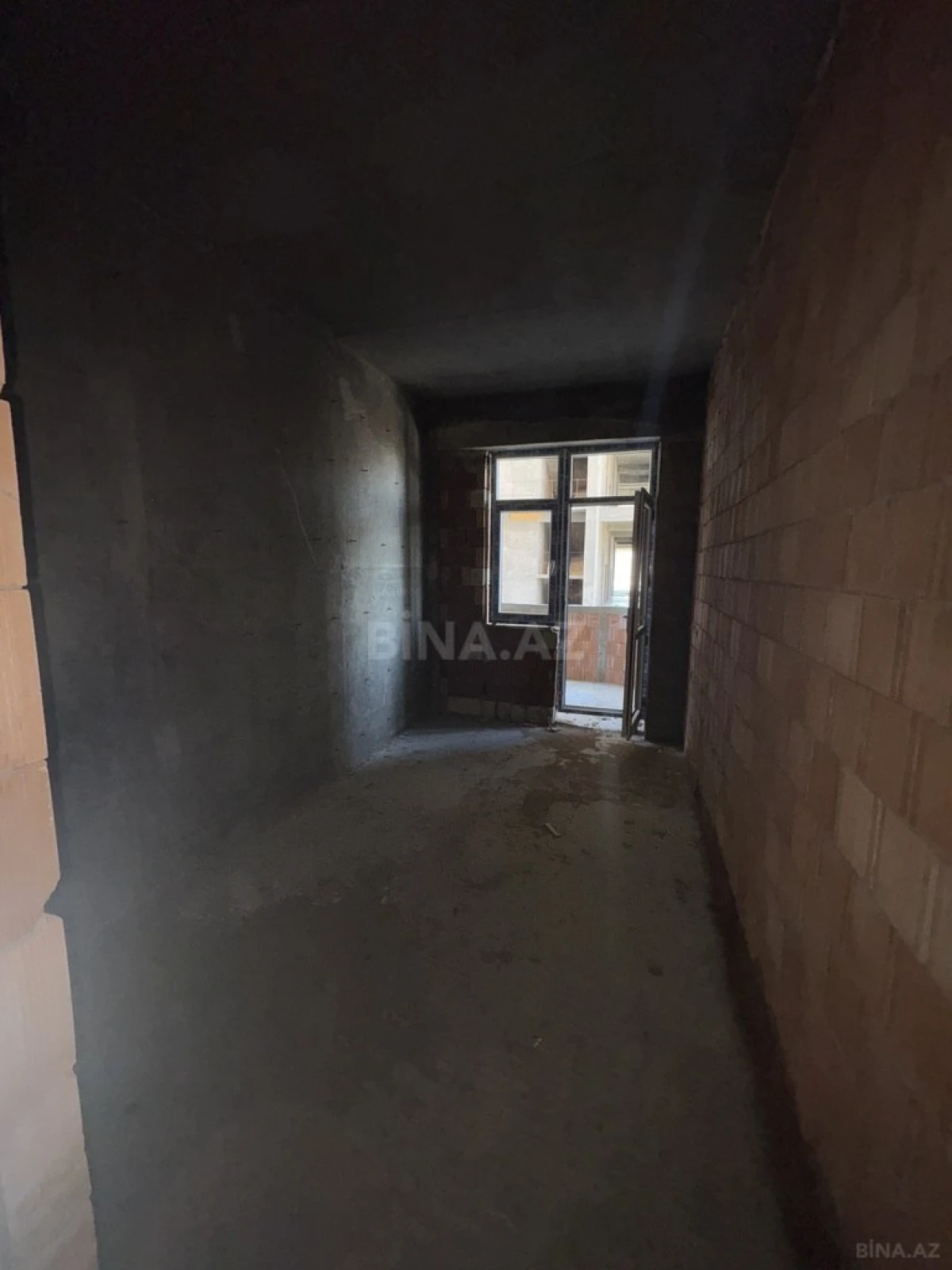 Satılır 2 otaqlı mənzil 77.5 m²