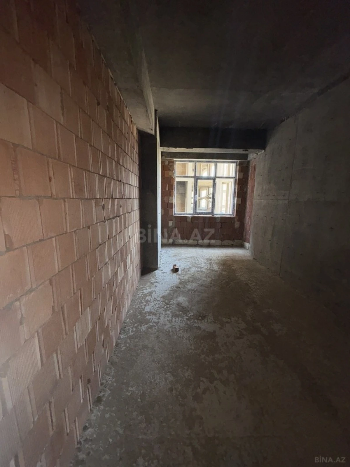 Satılır 2 otaqlı mənzil 77.5 m²