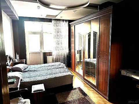 Satılır 4 otaqlı mənzil 170 m²