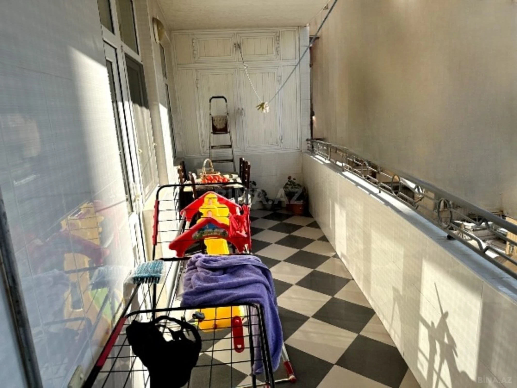 Satılır 4 otaqlı mənzil 170 m²