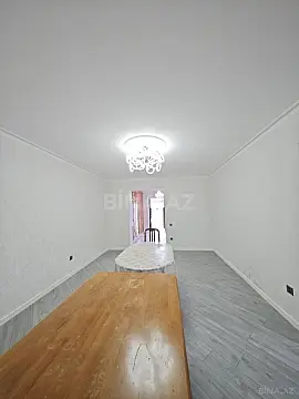 Satılır 5 otaqlı həyət evi 240 m²