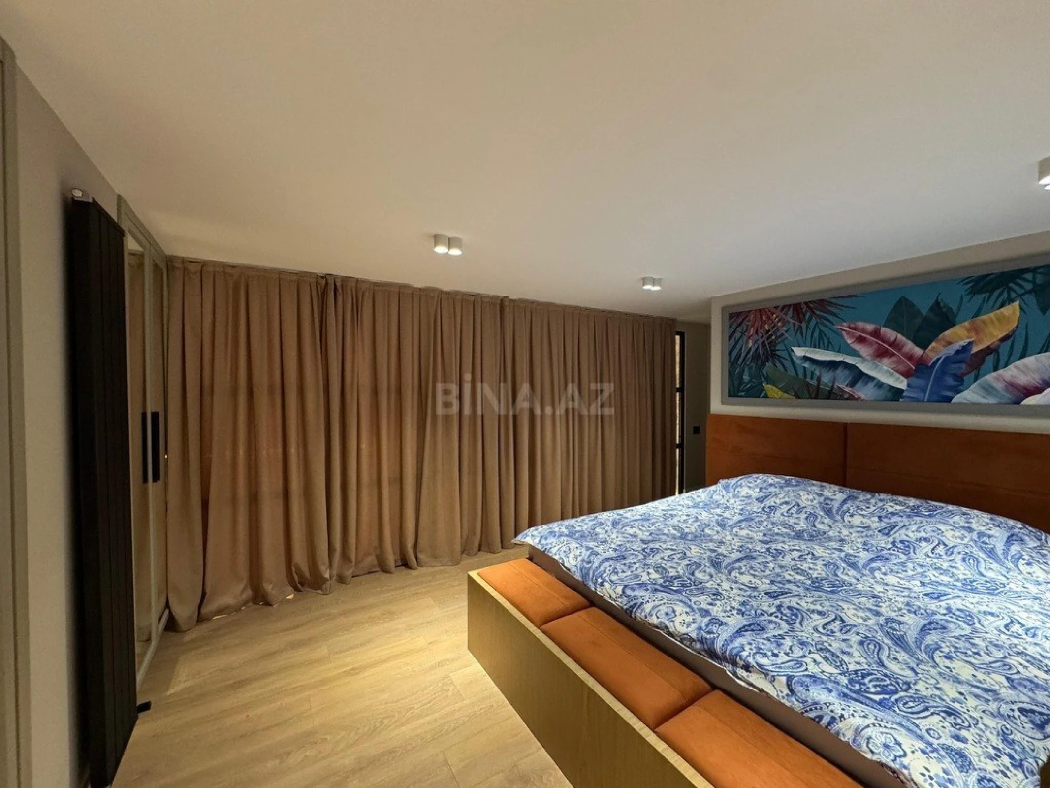 Kirayə verilir 3 otaqlı mənzil 120 m²