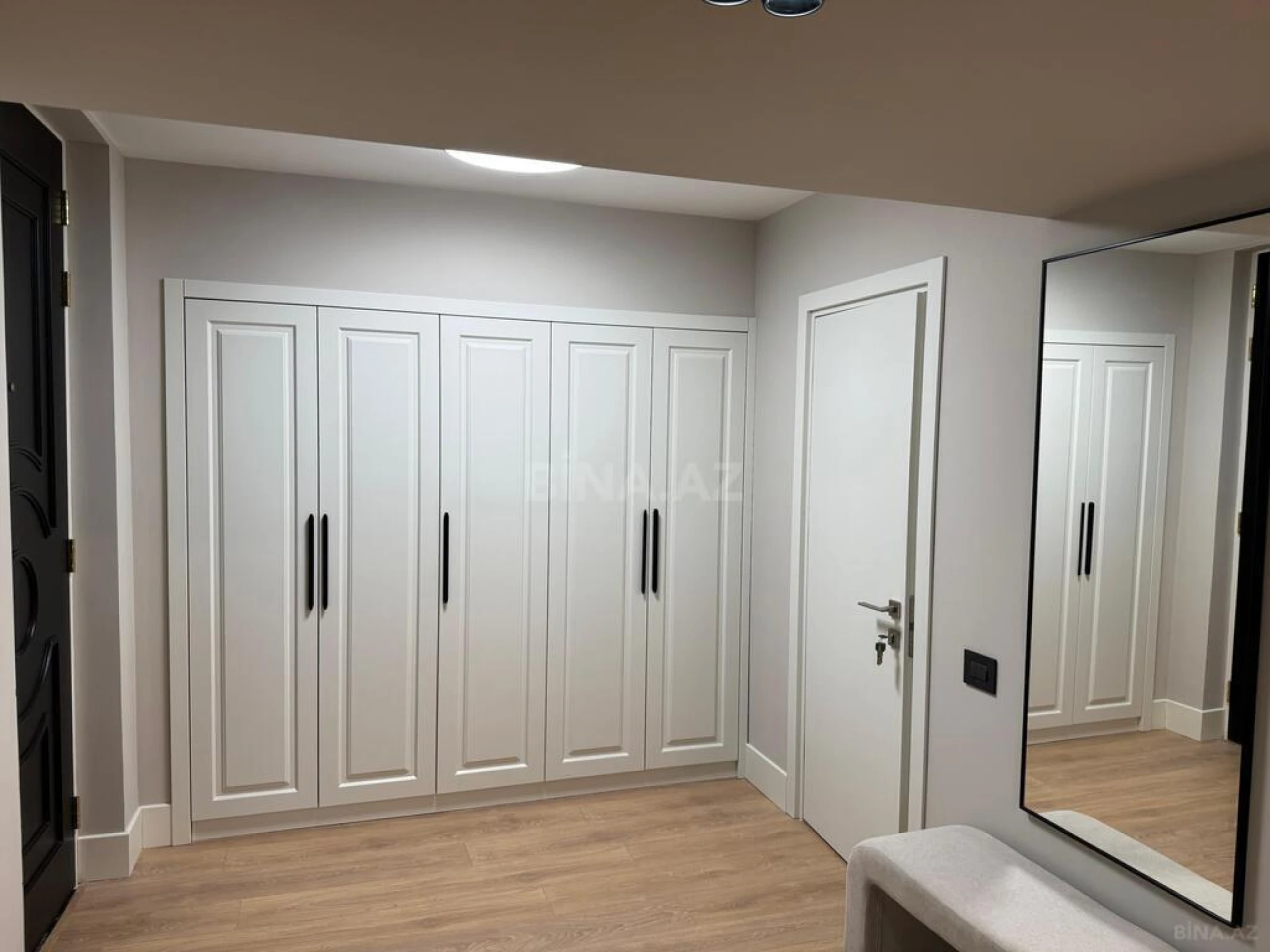 Kirayə verilir 3 otaqlı mənzil 120 m²