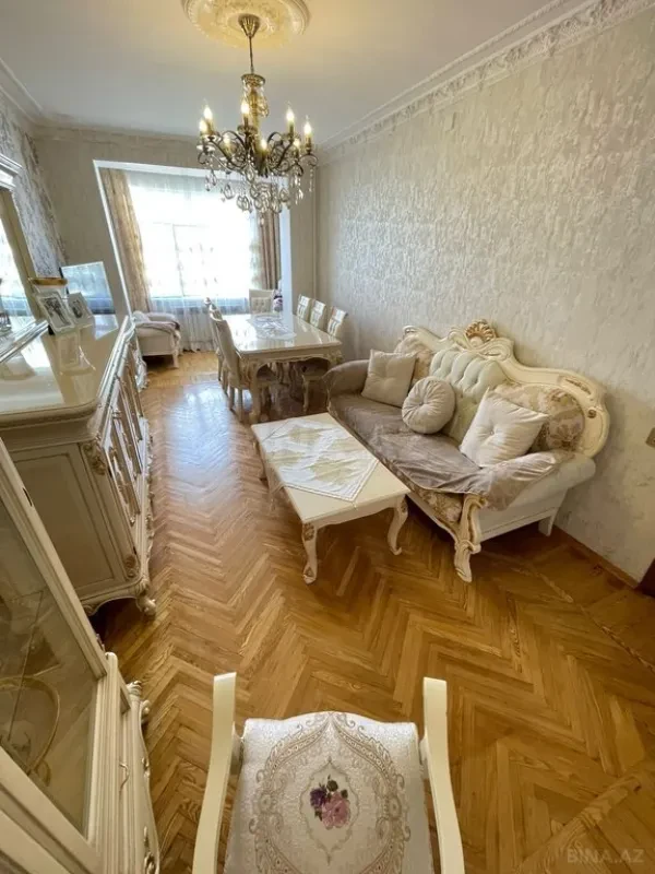 Satılır 2 otaqlı mənzil 60 m²