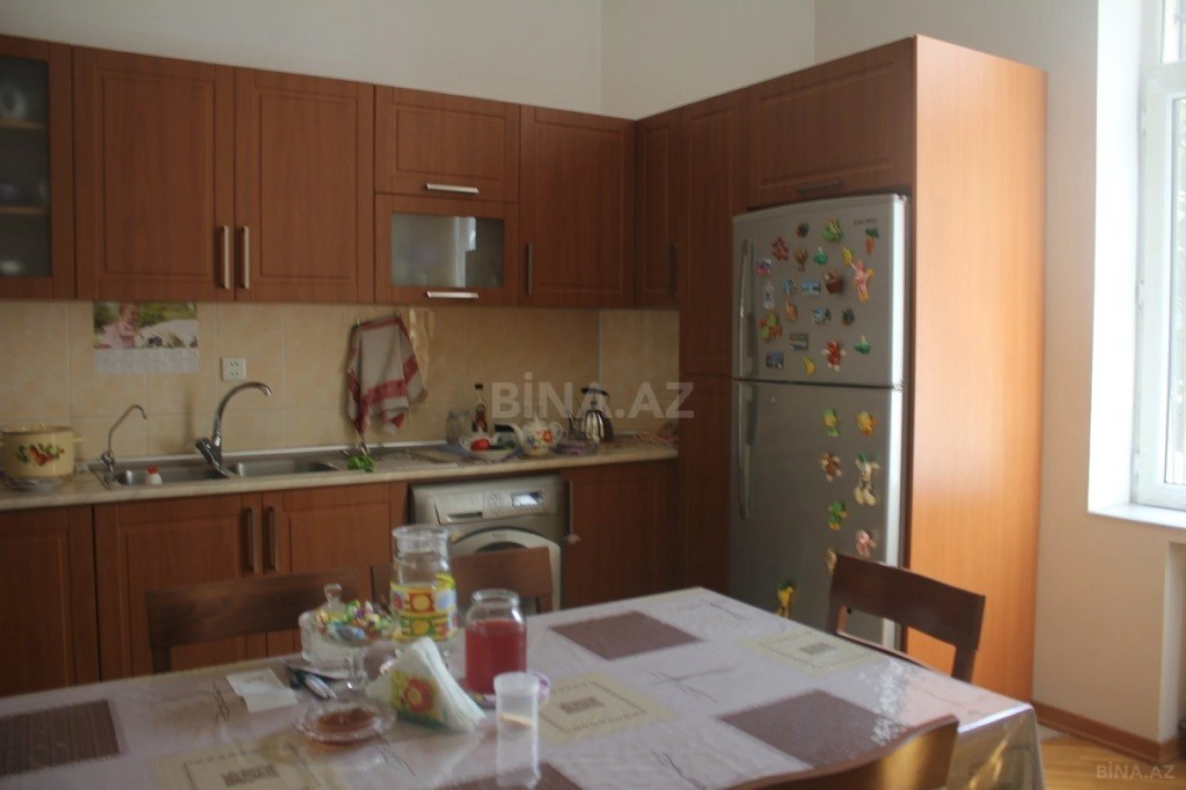 Satılır 6 otaqlı həyət evi 500 m²