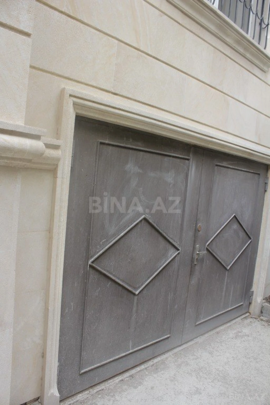 Satılır 6 otaqlı həyət evi 500 m²