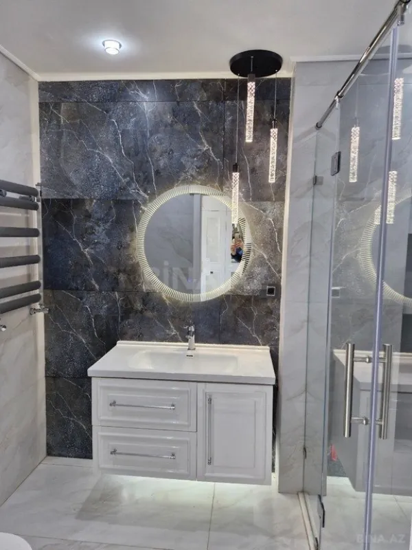 Satılır 3 otaqlı mənzil 114 m²