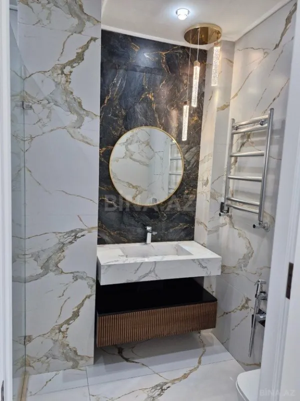 Satılır 3 otaqlı mənzil 114 m²