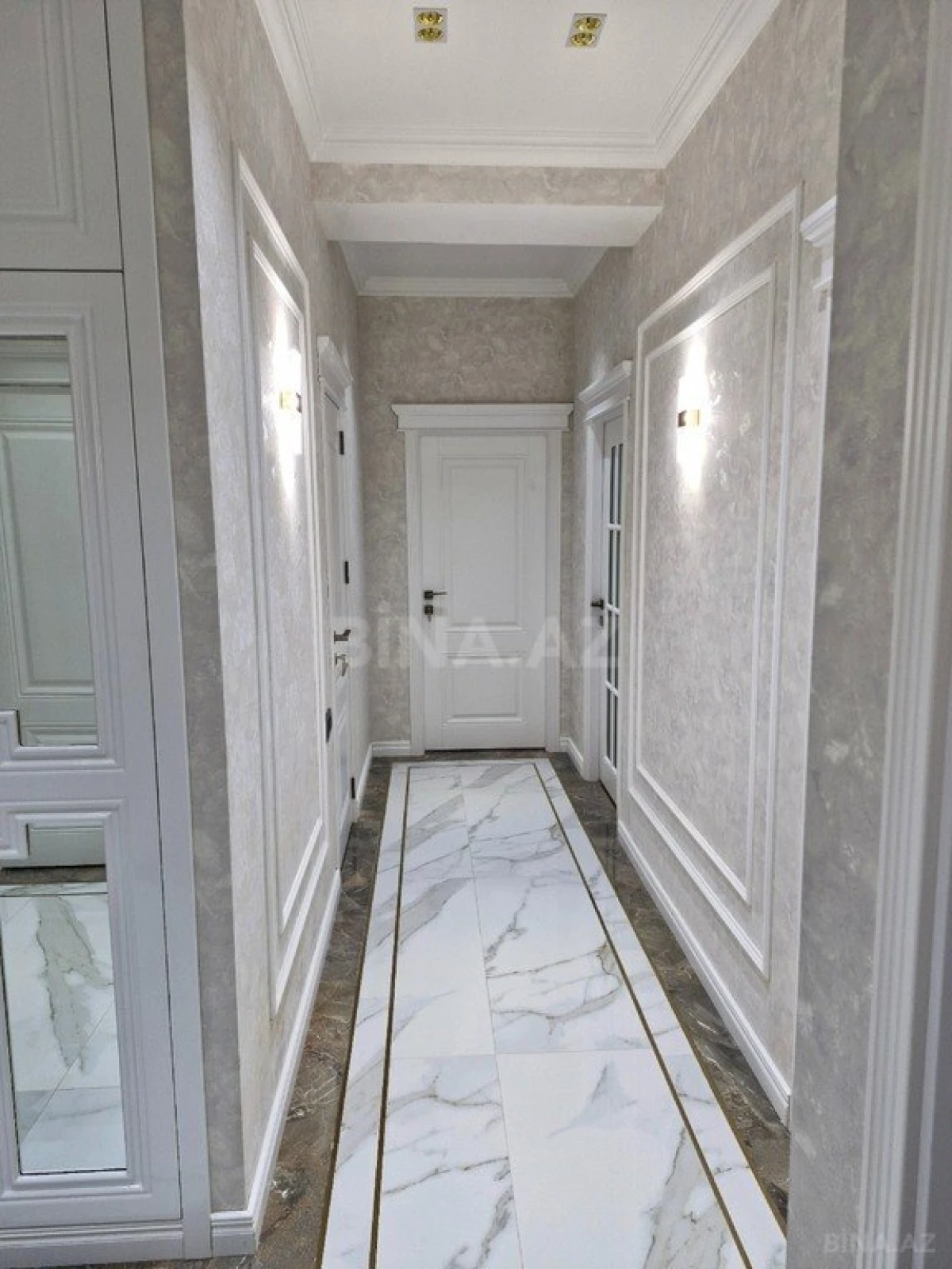 Satılır 3 otaqlı mənzil 114 m²