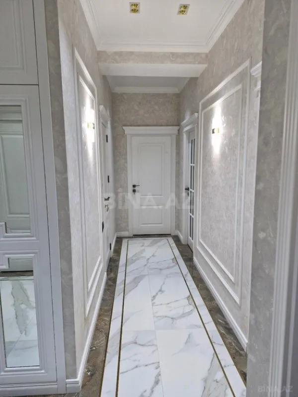 Satılır 3 otaqlı mənzil 114 m²