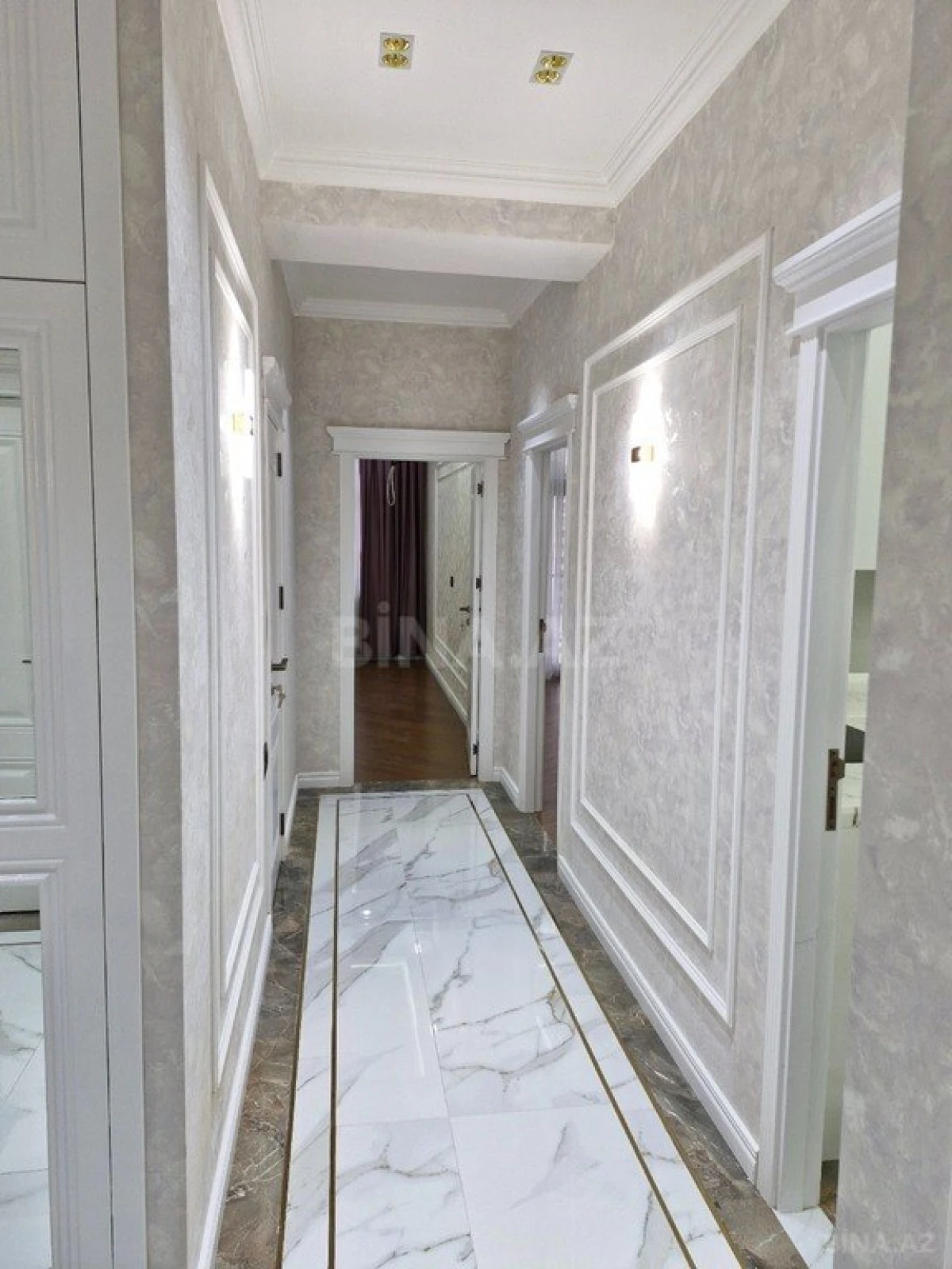 Satılır 3 otaqlı mənzil 114 m²