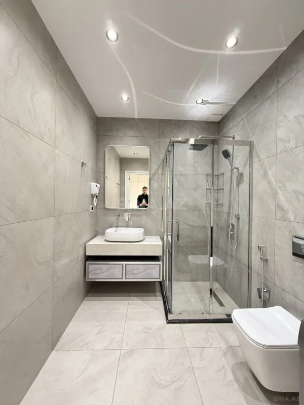 Satılır 2 otaqlı mənzil 68 m²