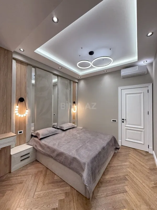 Satılır 2 otaqlı mənzil 68 m²
