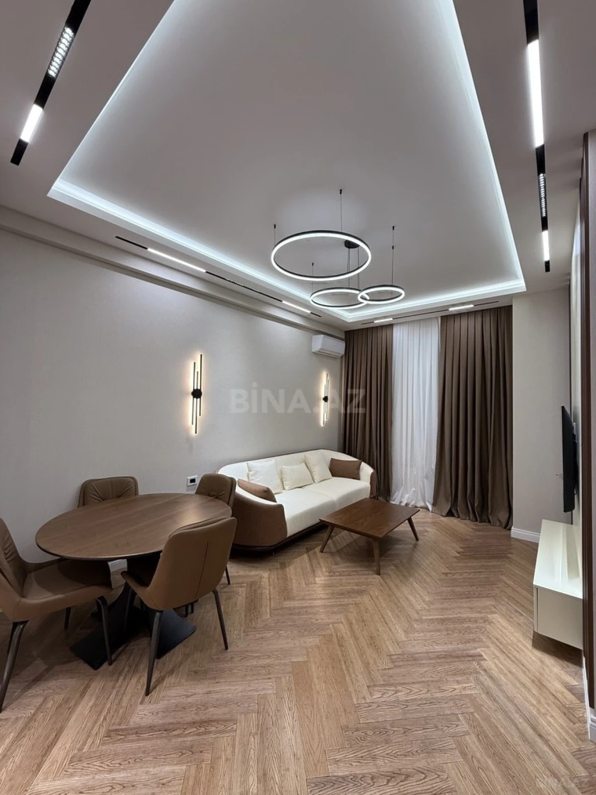 Satılır 2 otaqlı mənzil 68 m²