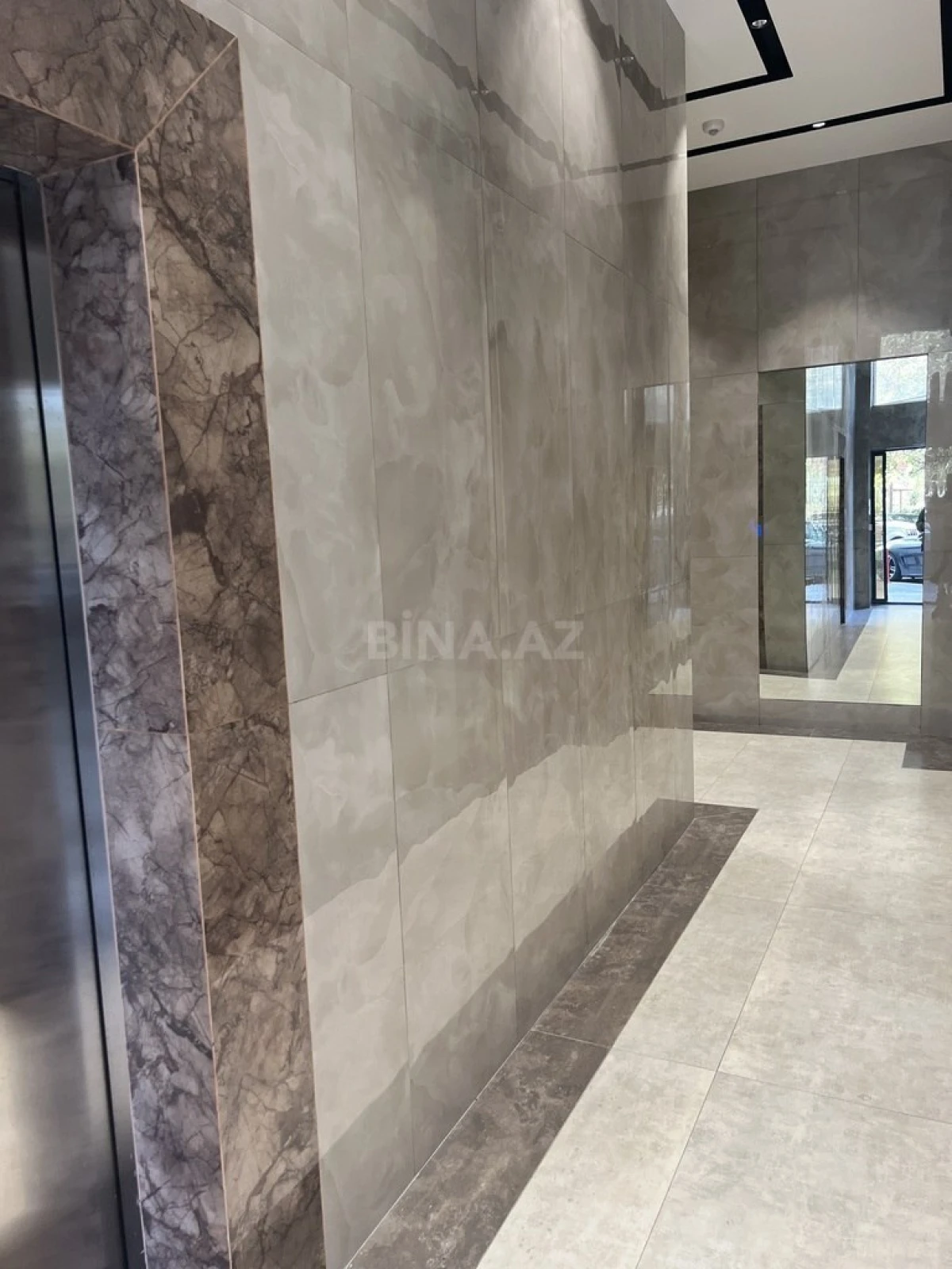 Satılır 4 otaqlı mənzil 200 m²