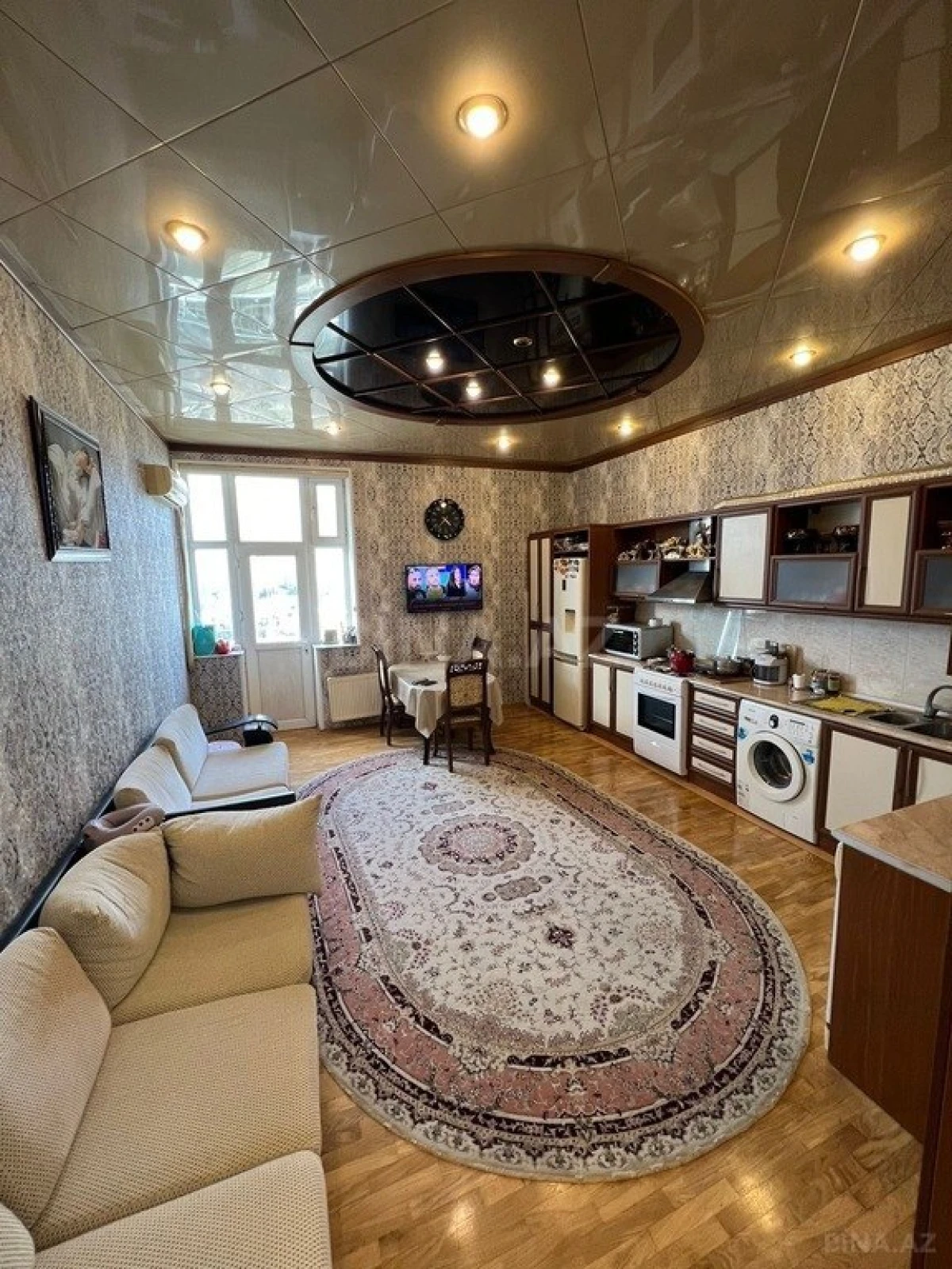 Satılır 4 otaqlı mənzil 200 m²