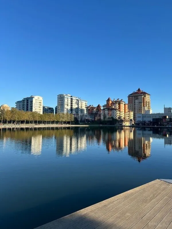 Satılır 4 otaqlı mənzil 200 m²