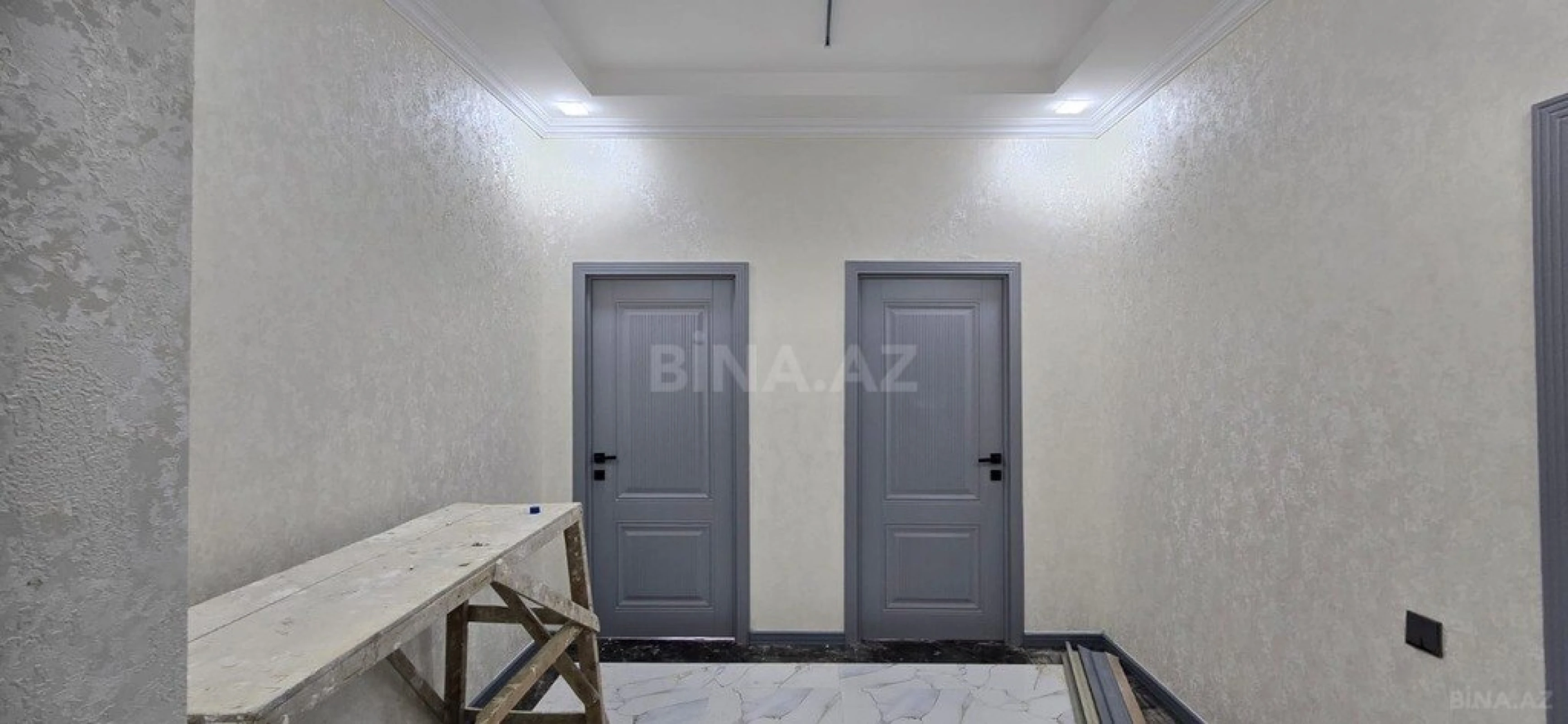 Satılır 2 otaqlı mənzil 70 m²