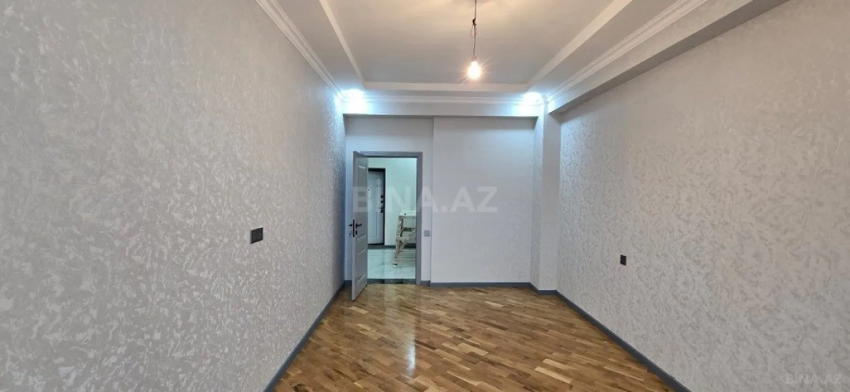 Satılır 2 otaqlı mənzil 70 m²