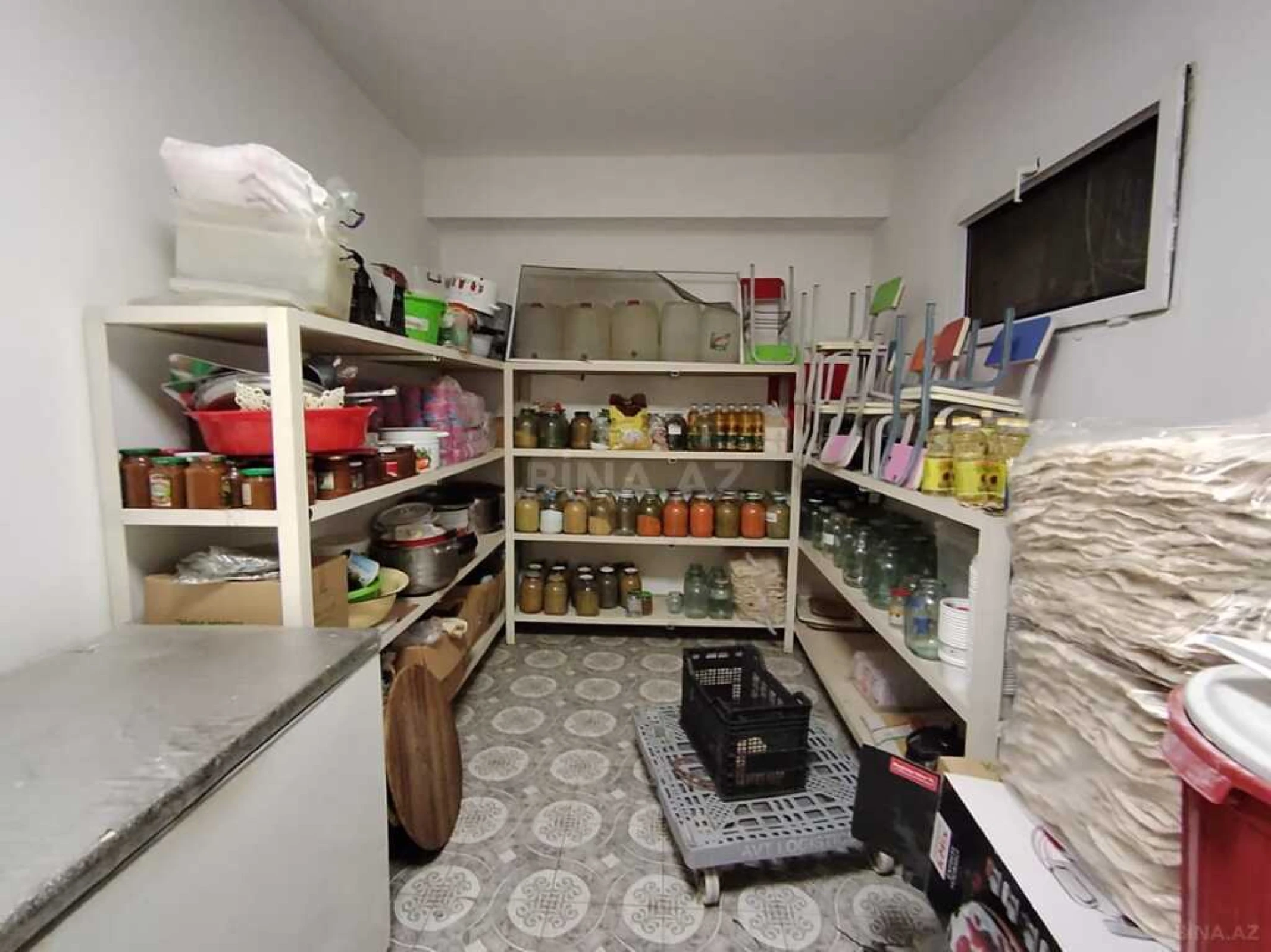 Satılır obyekt 1700 m²