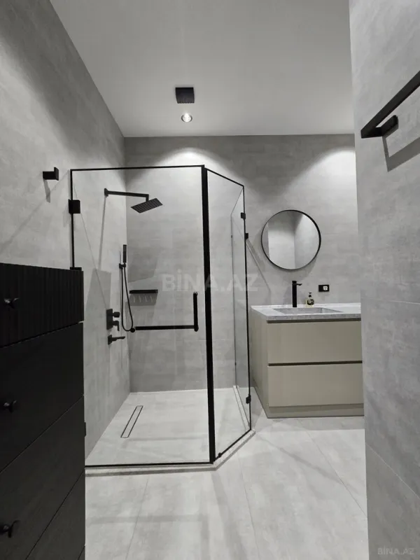 Satılır 4 otaqlı mənzil 137 m²