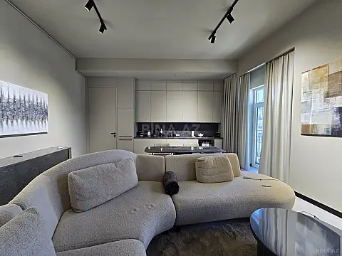 Satılır 4 otaqlı mənzil 137 m²