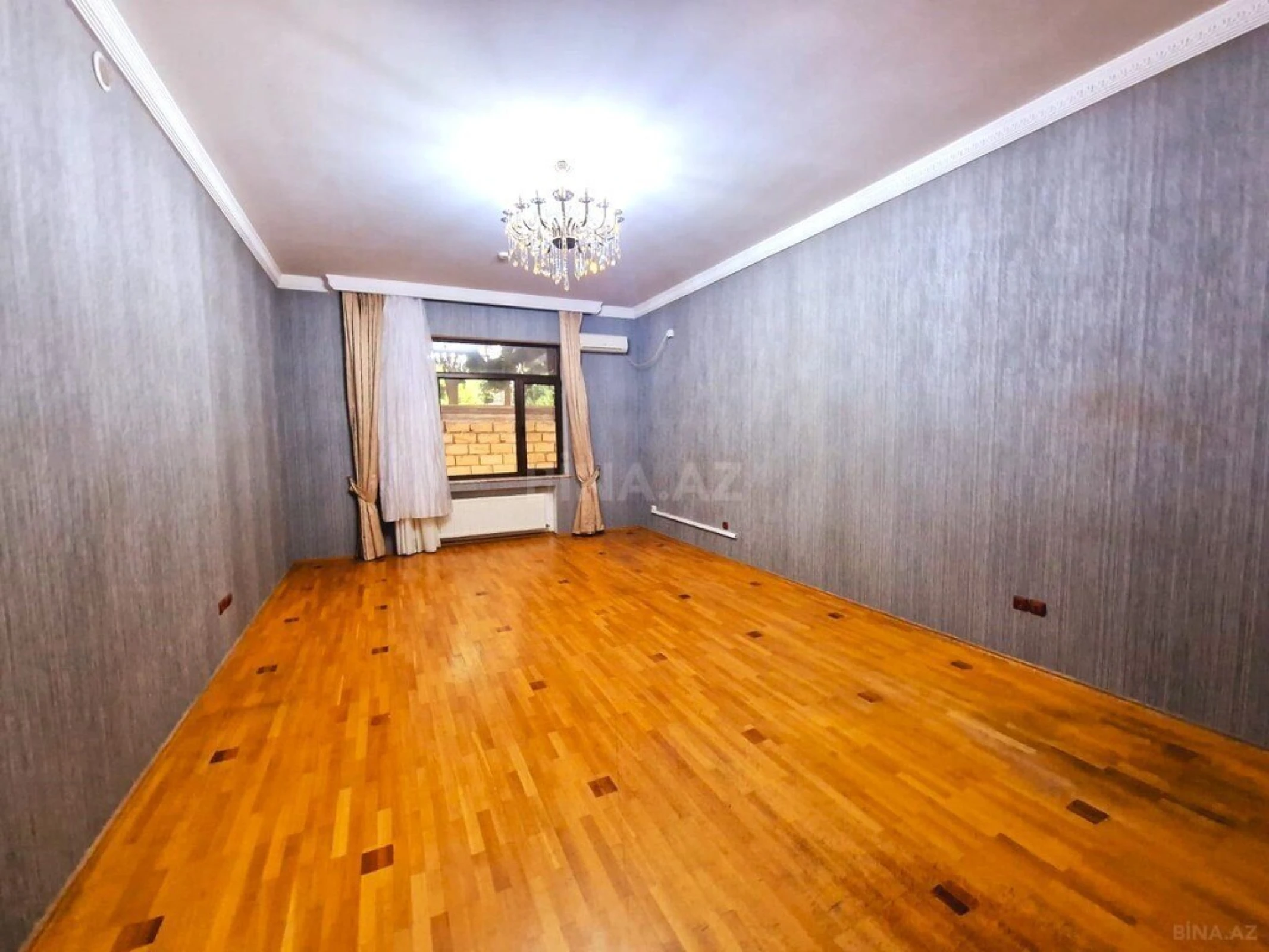 Kirayə verilir 15 otaqlı ofis 700 m²