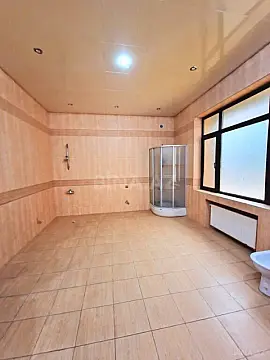 Kirayə verilir 15 otaqlı ofis 700 m²