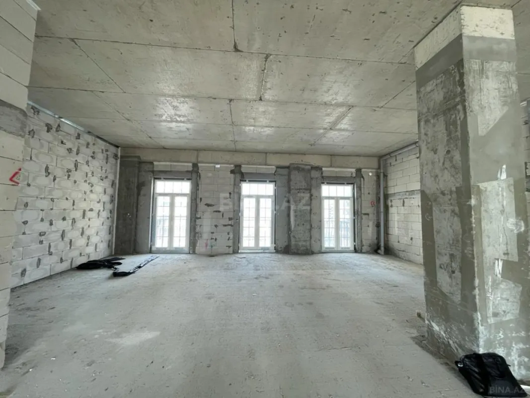 Satılır 3 otaqlı mənzil 124 m²