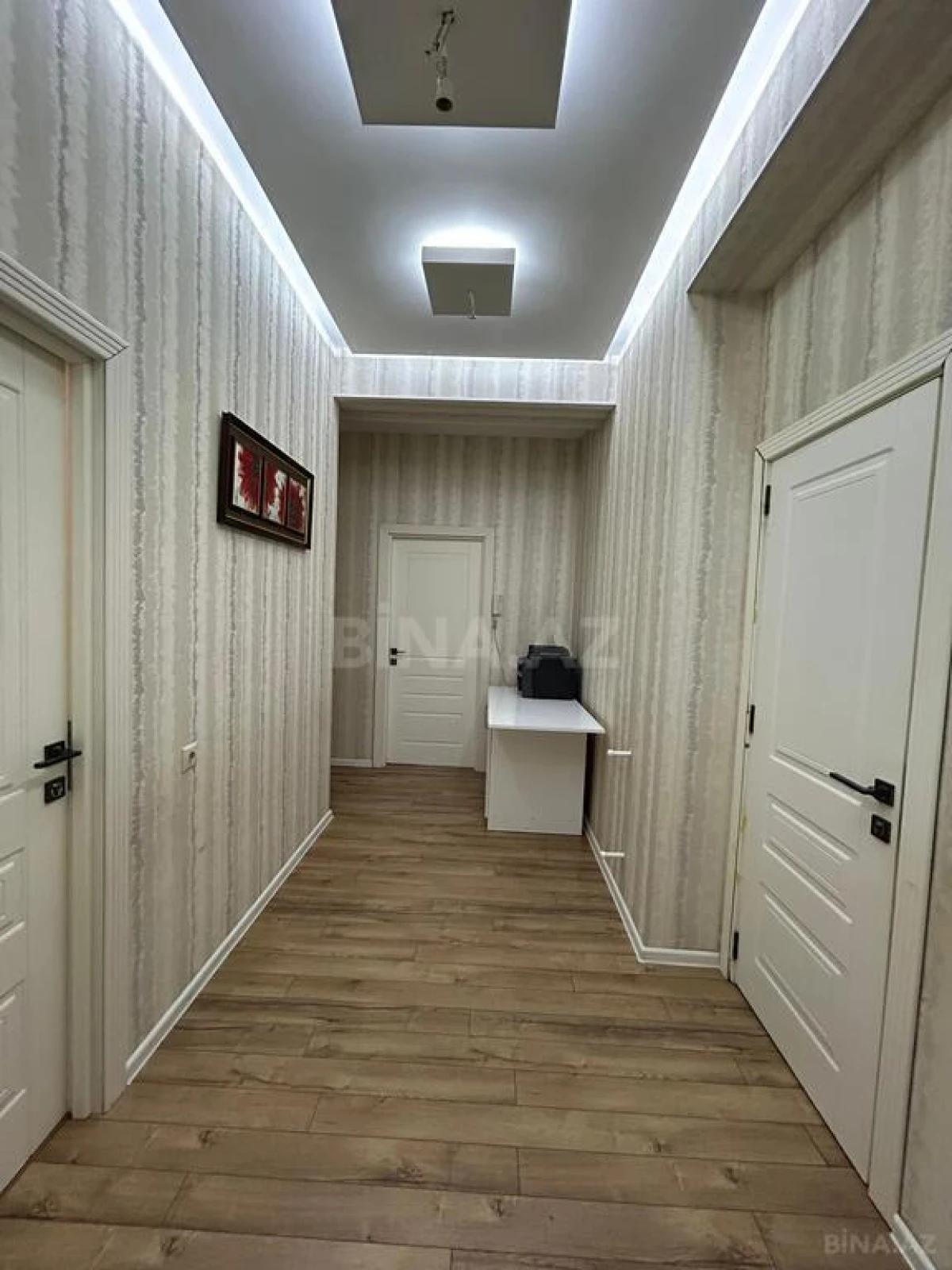 Satılır 2 otaqlı mənzil 76 m²