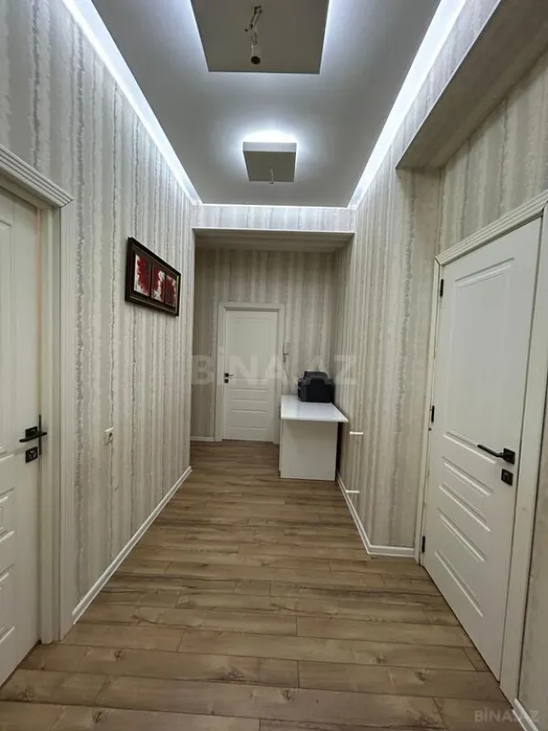 Satılır 2 otaqlı mənzil 76 m²