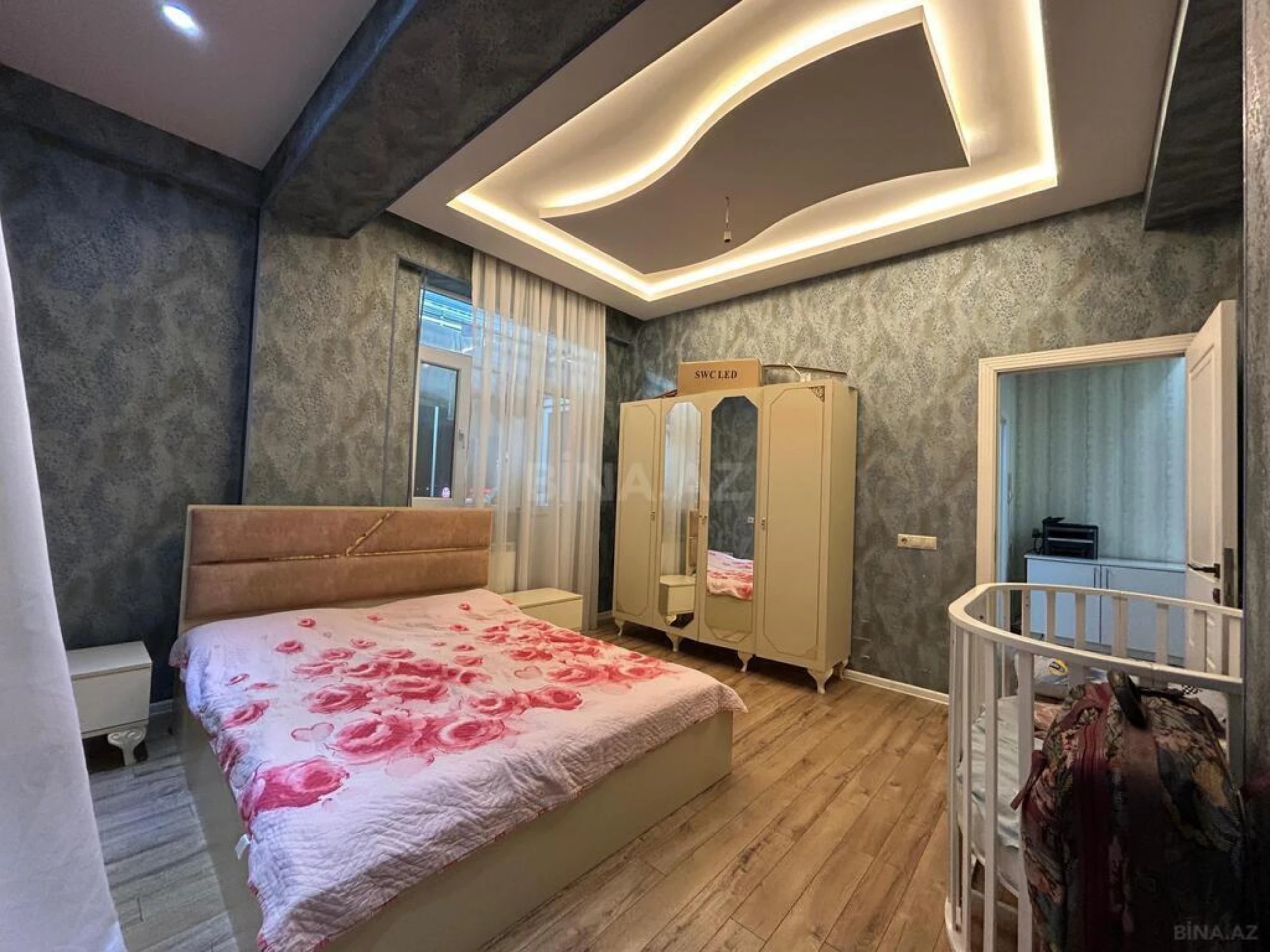 Satılır 2 otaqlı mənzil 76 m²