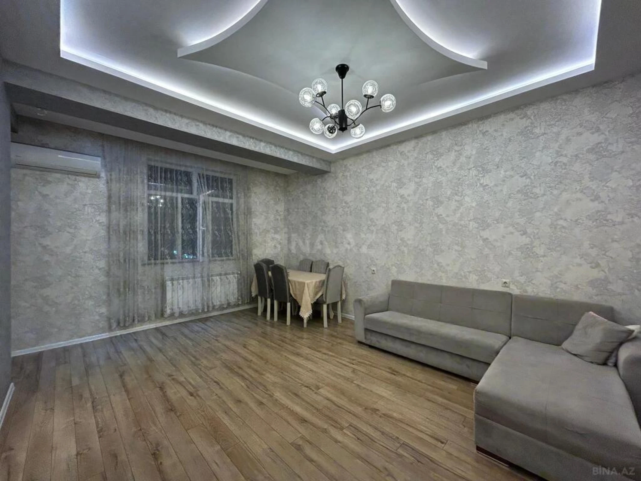 Satılır 2 otaqlı mənzil 76 m²